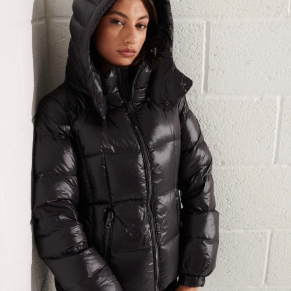 Hooded down jacket